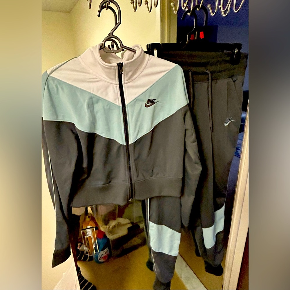 Nike, medium, grey light green and white, short jacket